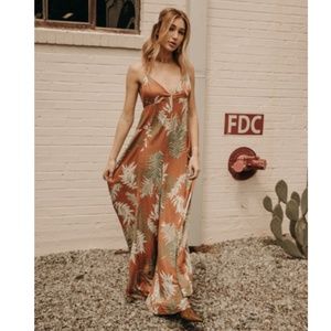 WIDE LEG JUMPSUIT